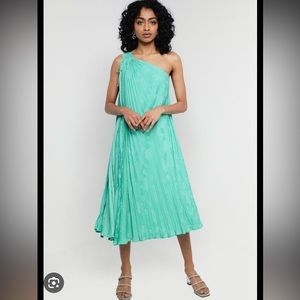 New Banana Republic Green One Shoulder Sundress Pleated Dress